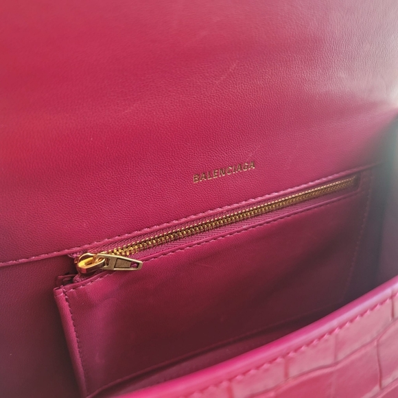 🎉LIKE NEW BALENCIAGA HOURGLASS SMALL HANDBAG CROCODILE EMBOSSED IN DARK RED - Picture 9 of 16